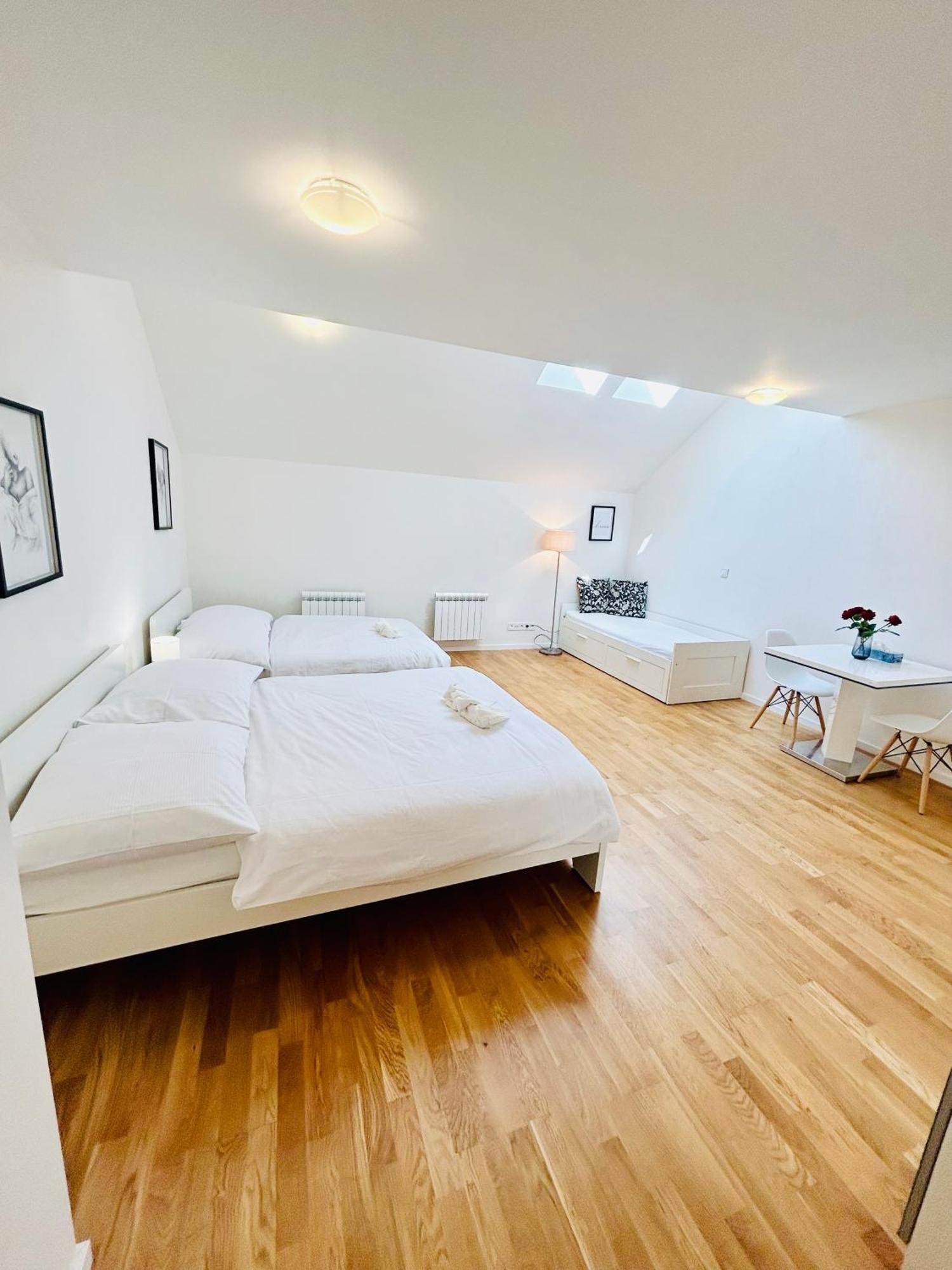Cozy Design Apartments Right Next To Wenceslas Square 프라하 외부 사진